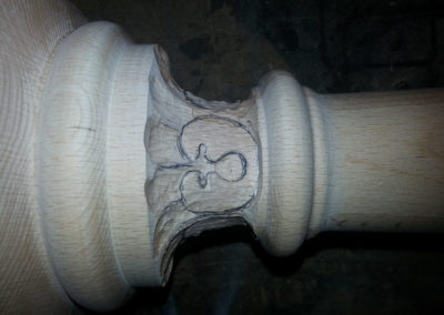 Carved post-2